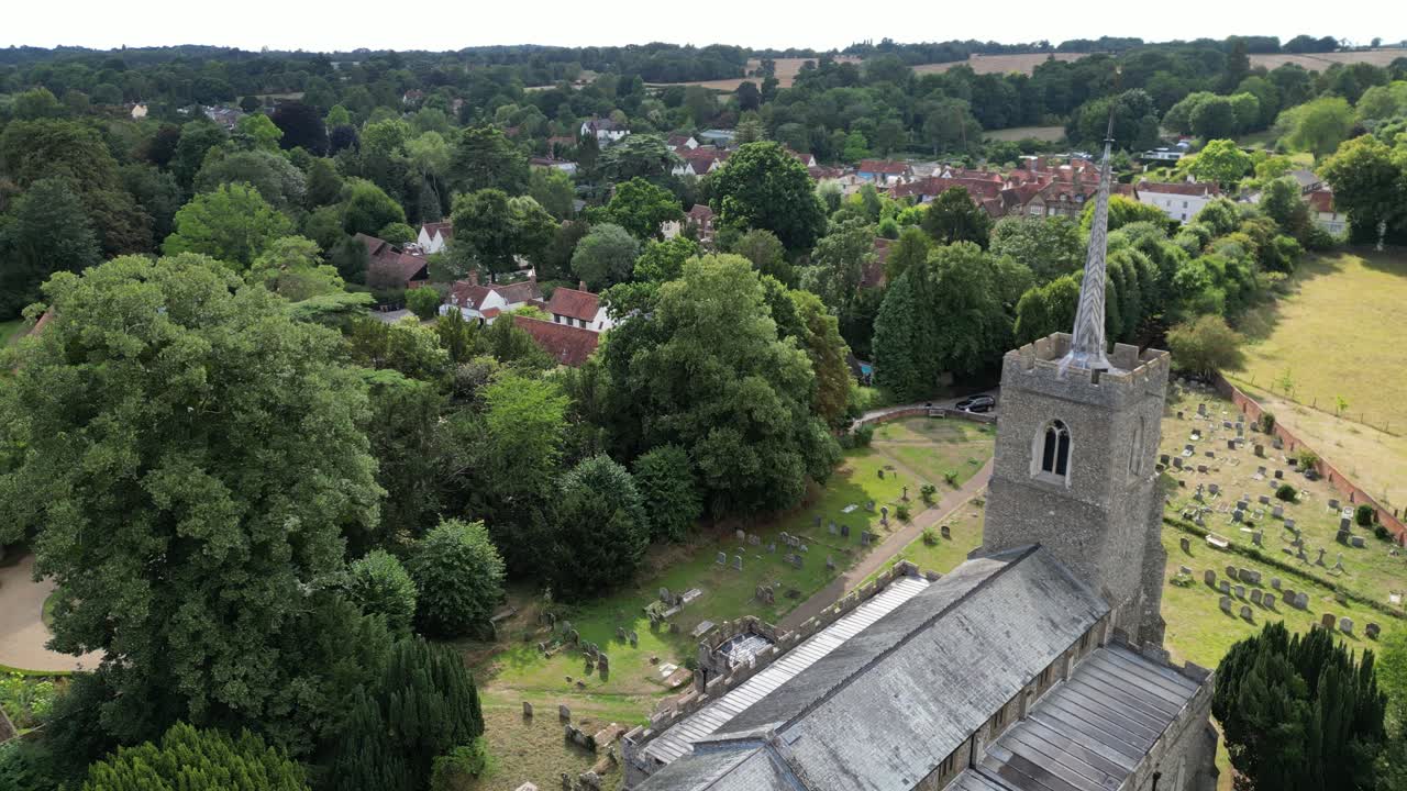 Chiesa di Sant'Andrea a Much Hadam, Hertfordshire, Inghilterra, vista aerea con drone