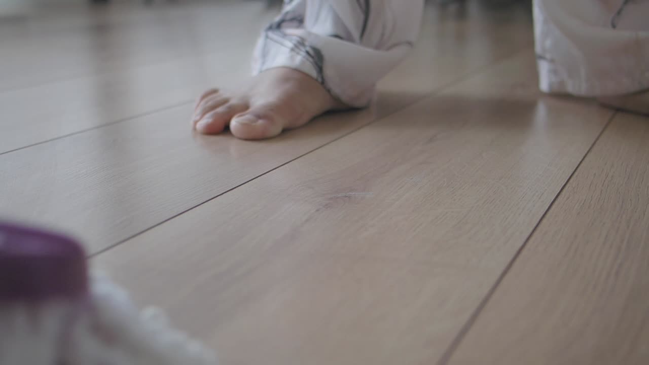 Cleaning wooden floor