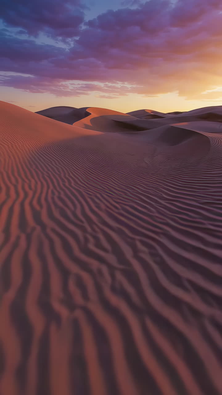 puesta de sol sobre las dunas de arena