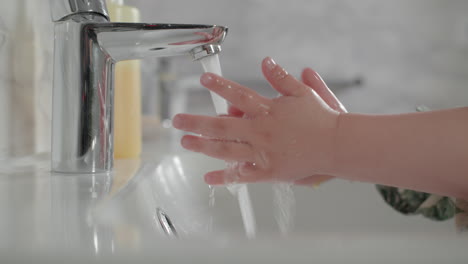 baby washing hands