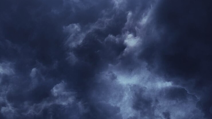 thunderstorms that occur in moving cumulonimbus clouds