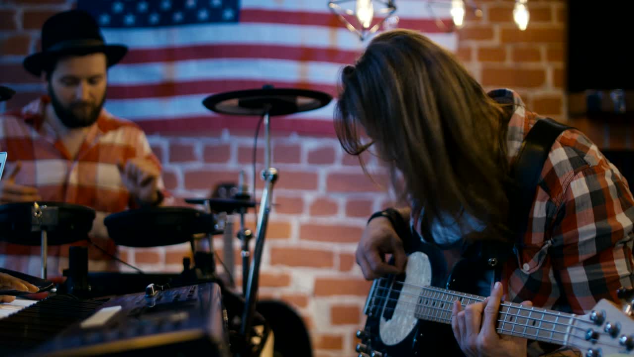 창의적인 밴드 음악 설정 및 연습