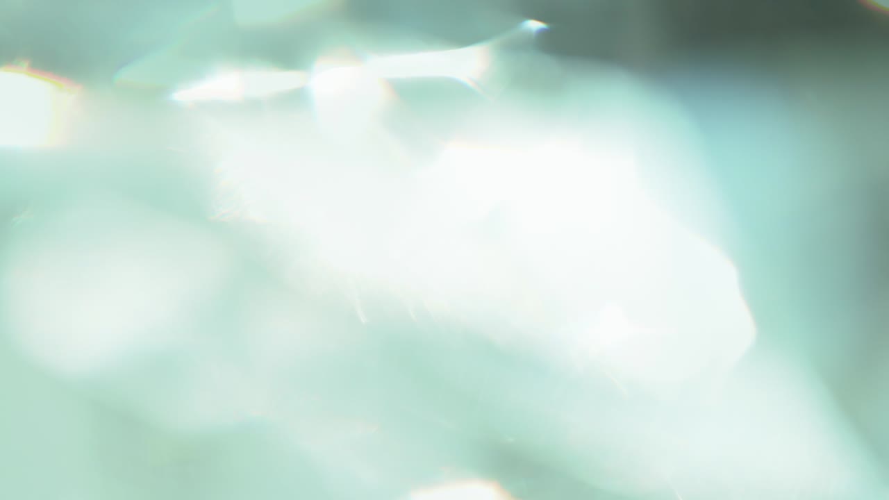 el resplandor del sol iridescente y brillante