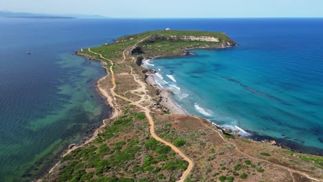 Capo-San-Marco-Strand-Und-Halbinsel-In-San-Giovanni-Di-Sinis,-Sardinien---4k-Antenne