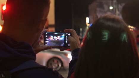 Venedig-Schild-Auf-Dem-Smartphone-Fotografieren