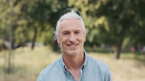 Slow-Motion-Portrait-of-happy-Mature-caucasian-man-smiling