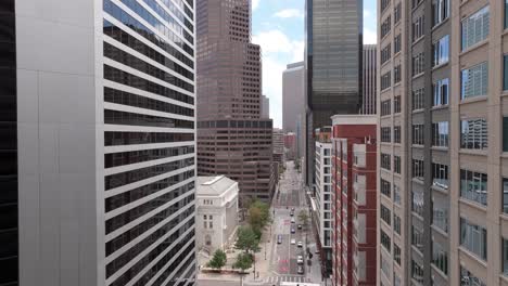 hermoso paisaje aéreo de rascacielos en el centro de denver, colorado