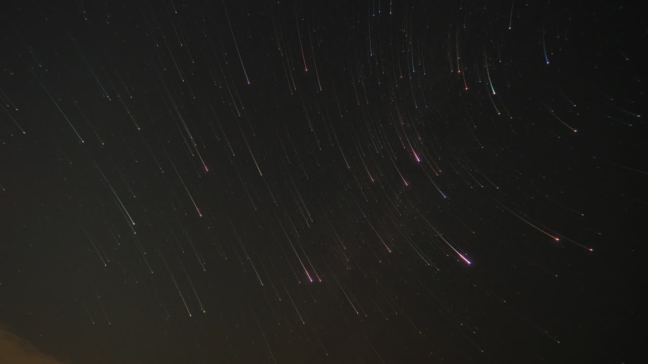 hermosos senderos de estrellas como estrellas fugaz