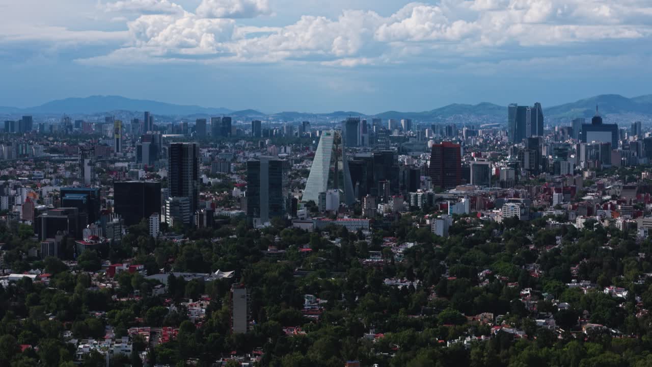 Mexico City on a clear day, a telephoto drone view