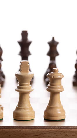 chess-pieces-in-vertical-video