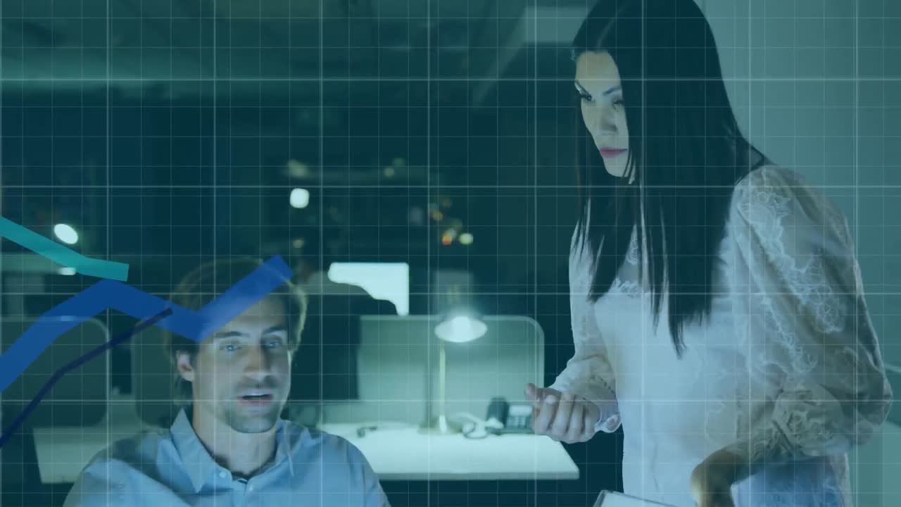 사무실에서 다양한 비즈니스 사람들에 대한 파란색 선으로 금융 데이터 처리의 애니메이션