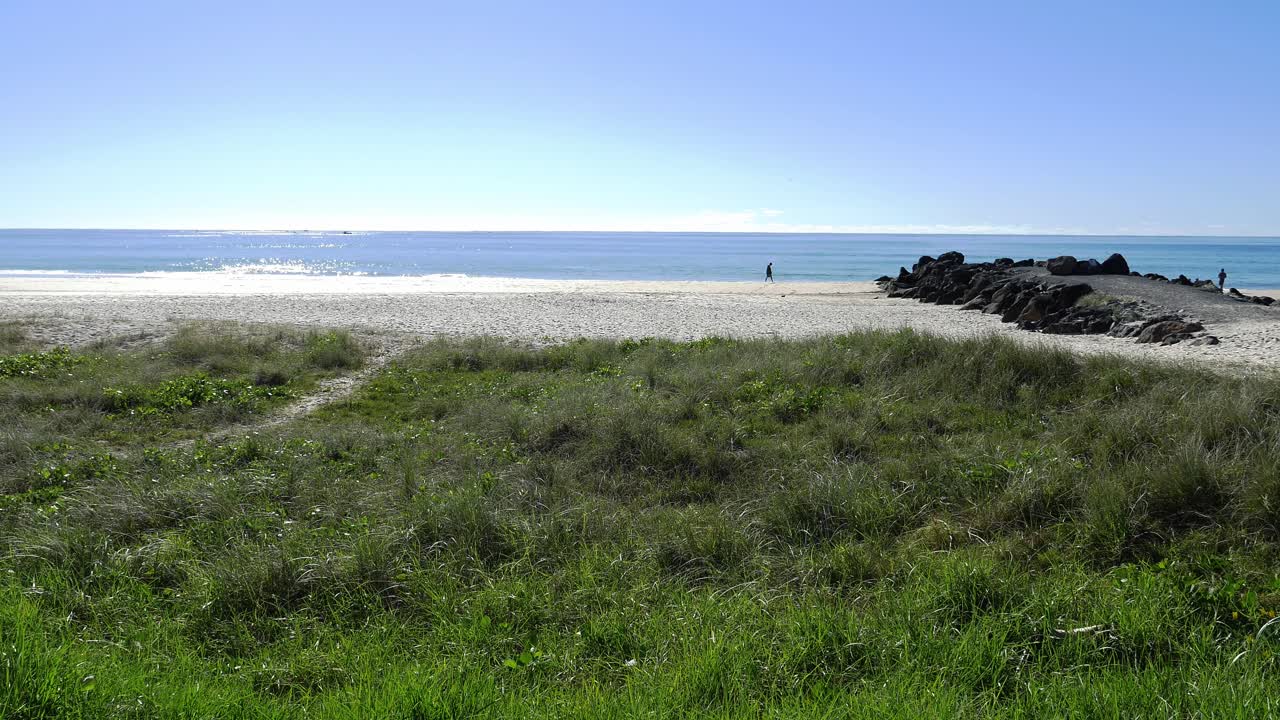 여름 동안 골드 코스트 비치 - 바다와 푸른 하늘 - 팜 비치 - 퀸즐랜드, 호주