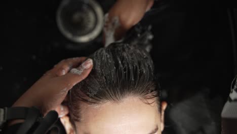 head massage wash zoom out