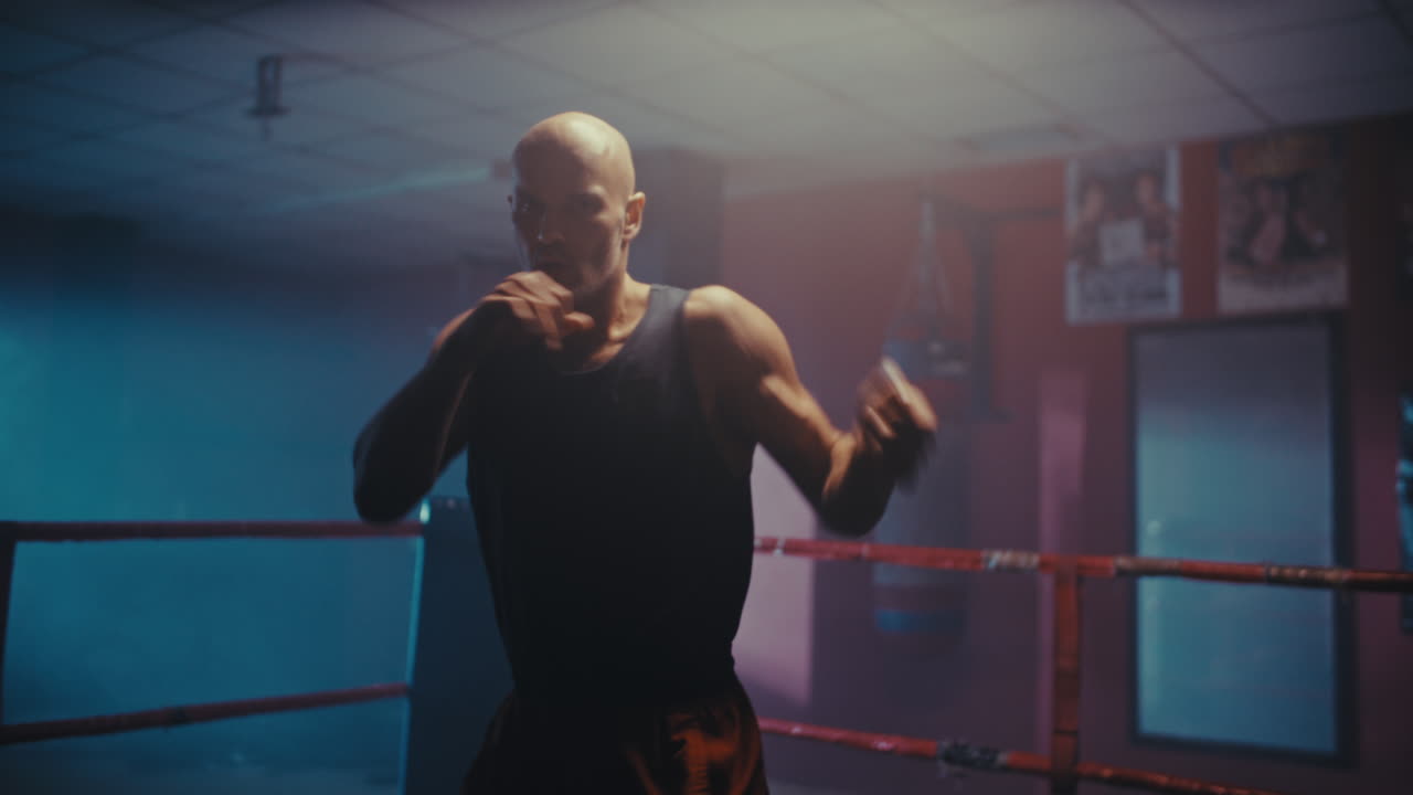 entrenamiento de boxeador en el ring