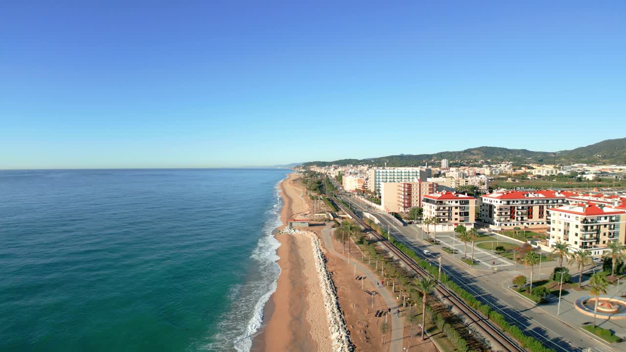 imágenes aéreas de la playa de pineda de mar maresme barcelona sin personas