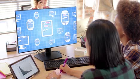 diversas personas de negocios hablando y usando la computadora con chat digital en la pantalla en la oficina