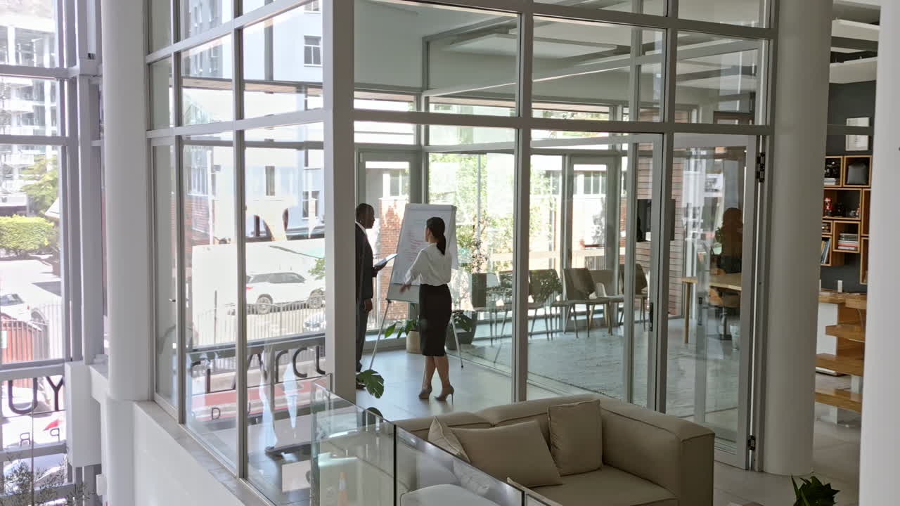 gente de negocios, reuniones y lluvia de ideas