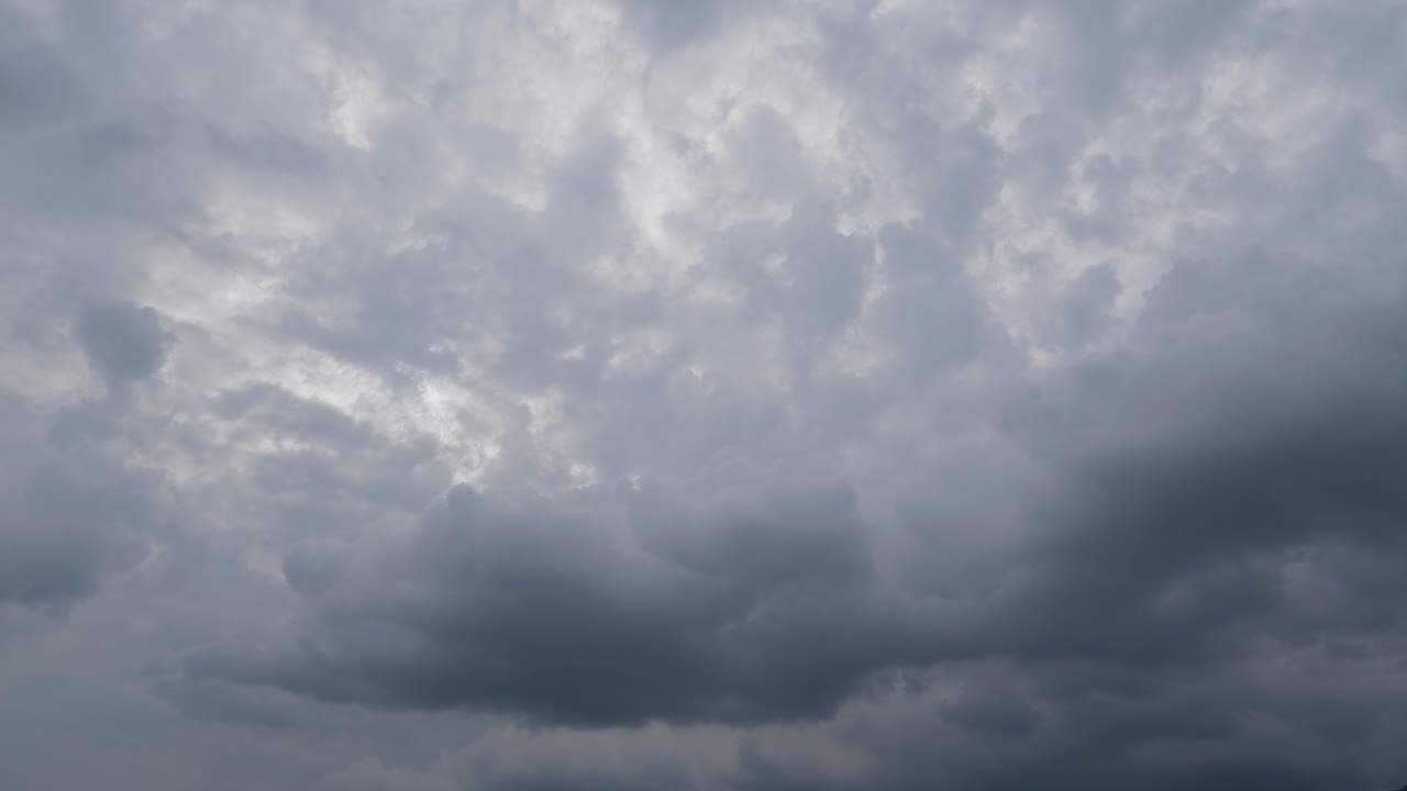 6k 구름 폭풍의 타임 스