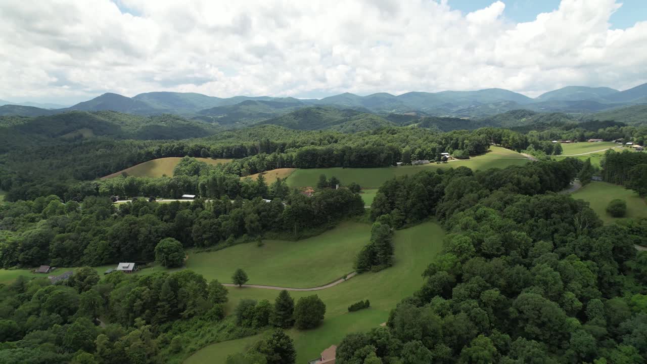 retiro aéreo del condado de watauga, carolina del norte, cerca de boone, carolina del norte