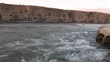 An-arch-dam-in-Iran