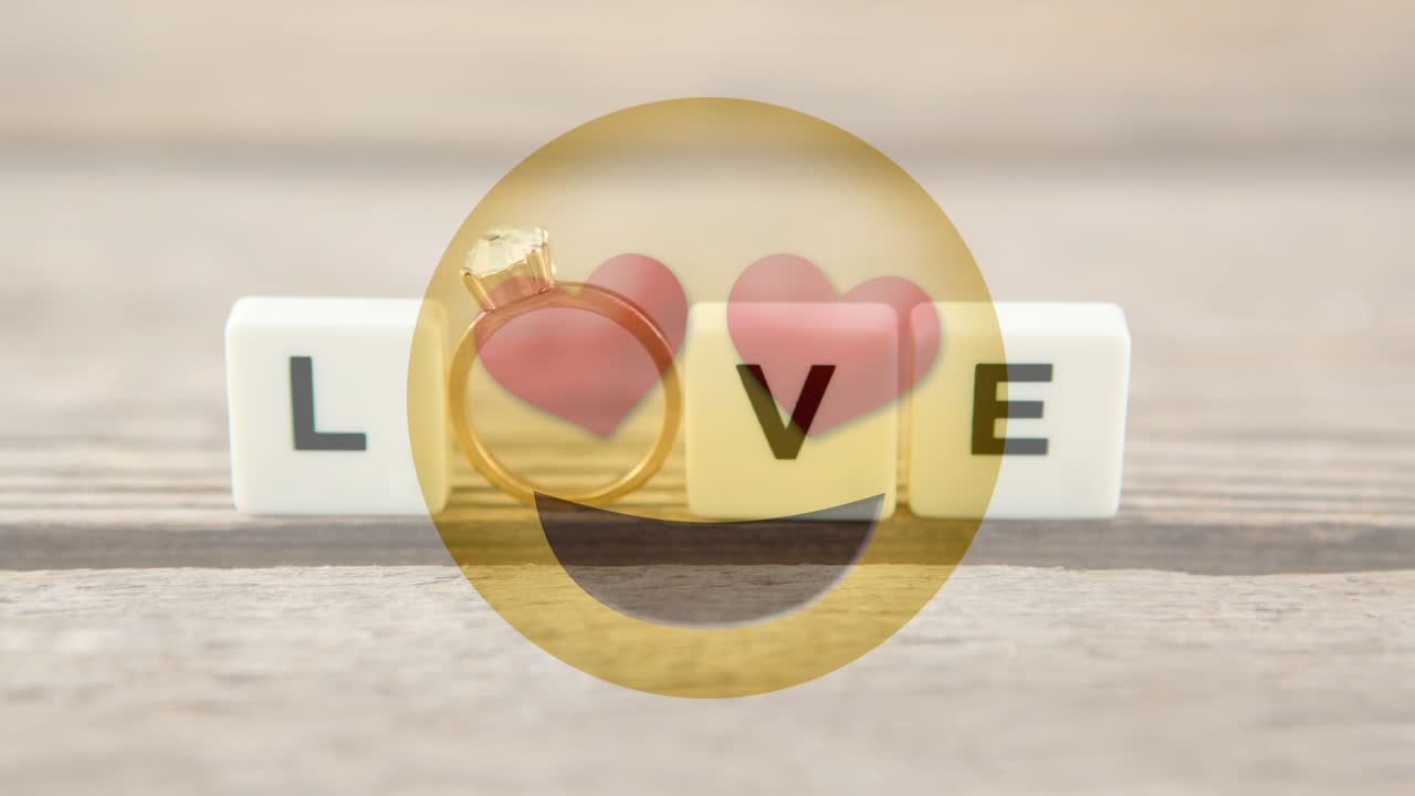 ⁇ 런타인 데이에 약혼 반지와 함께 하트와 타일로 사랑의 미소를 짓는 사랑