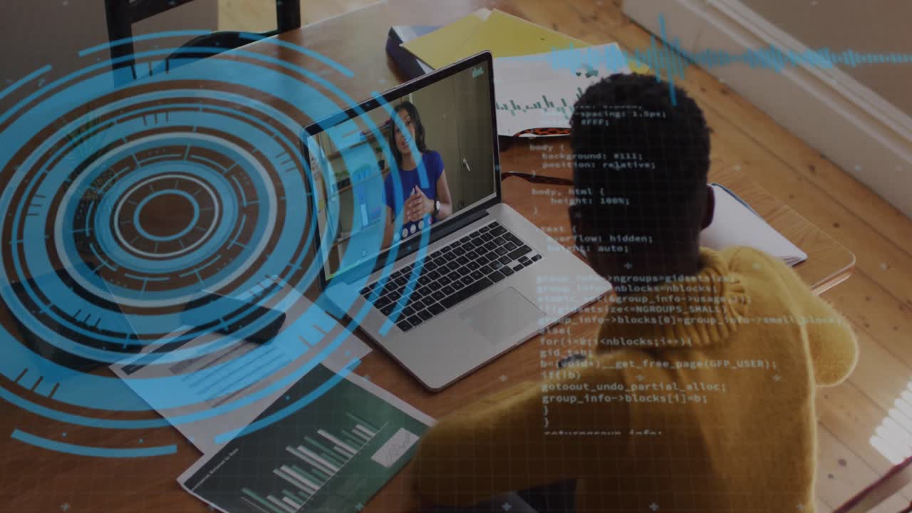 animación del alcance y el procesamiento de datos sobre diversas personas de negocios que tienen videoconferencia.