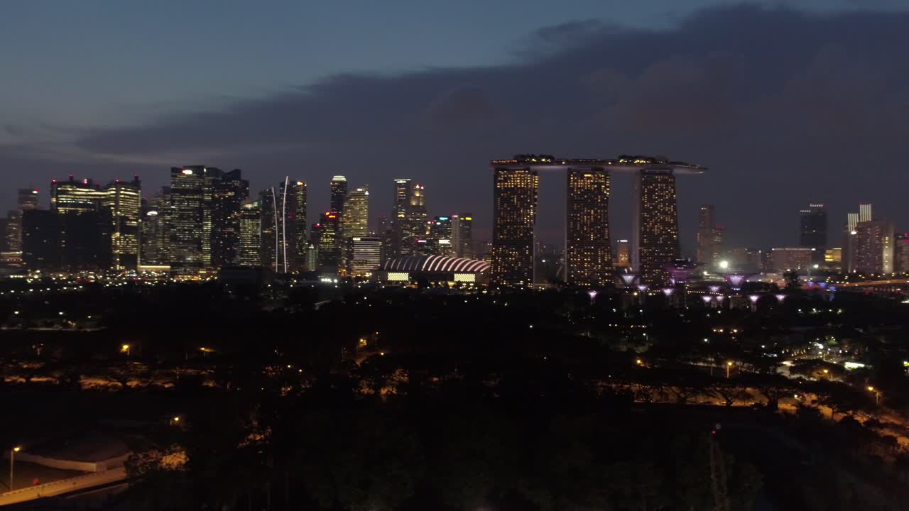 밤에 싱가포르 마리나 베이