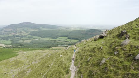 Coumshingaun-Lough,-Waterford,-Irlanda-8