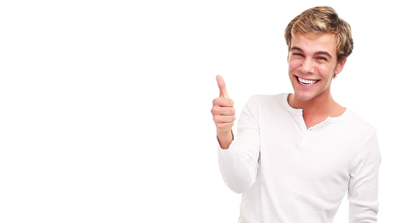 hombre feliz sonriendo