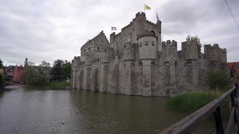 Ghent,-Gravensteen-castle-on-an-overcast-day.-Belgium