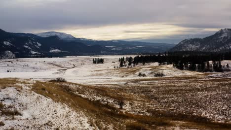 Descubriendo-La-Escena-Invernal-De-La-Tierra-Semidesértica-De-Kamloops