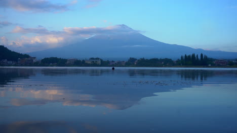 A-stunning-sight-of-the-majestic-symmetry-of-Mt