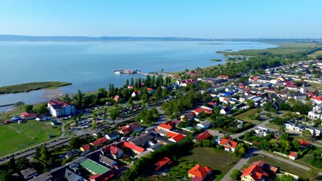 Pueblo-Costero-A-Orillas-Del-Lago-Neusiedl-En-Austria