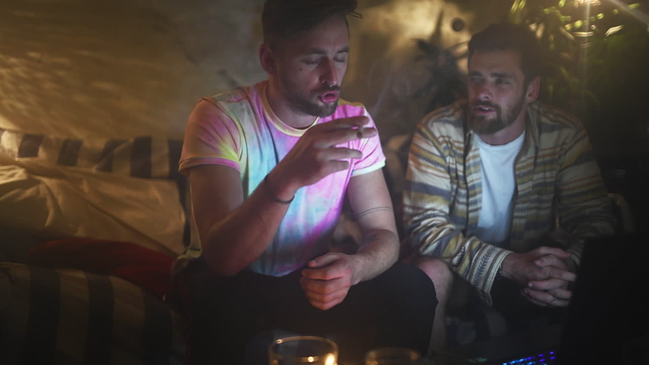 el paso contundente hermano