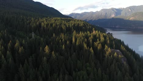 Quarry-rock-in-deep-Cove-British-Columbia,-Canada