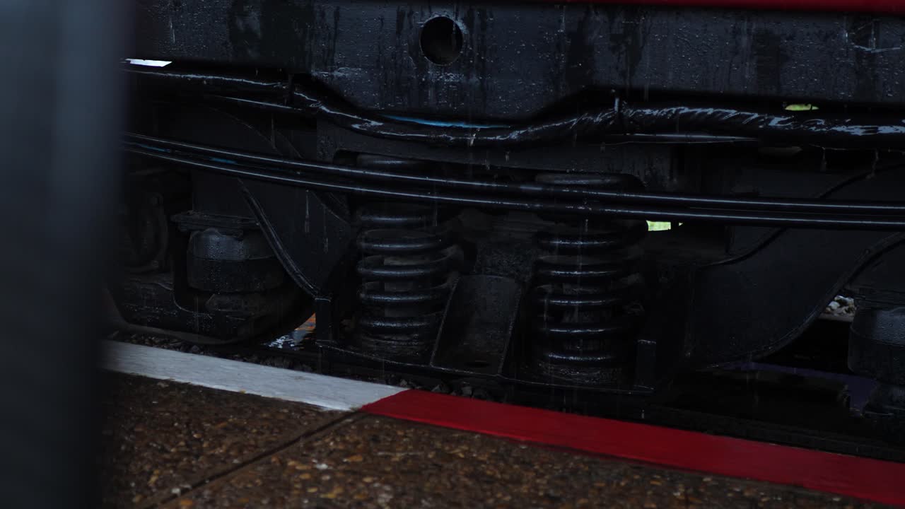 Train bogie undercarriage, rail industry machinery, suspension coils