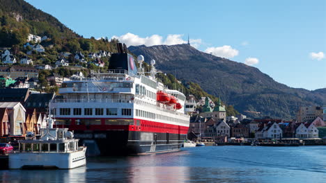 cruise ship, tourist waterfront, norway