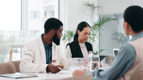 Zusammenarbeit,-Geschäft-Und-Team-Am-Ende