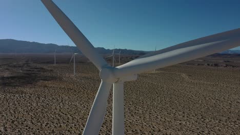 Windkraftanlage-Auf-Nabenhöhe-Schwenk-Nach-Links---Sekunden