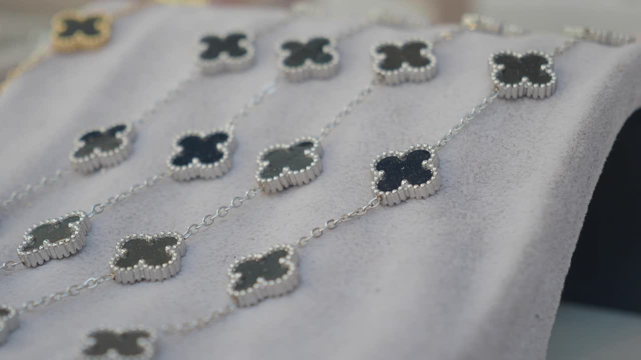 Clover Necklace