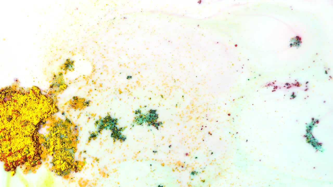 arte fluido abstracto con salpicaduras de oro y color