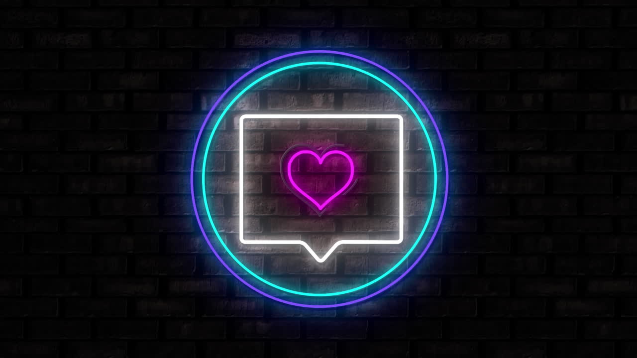 Insegna al neon luminosa con messaggio "Love" su sfondo di muro di mattoni neri