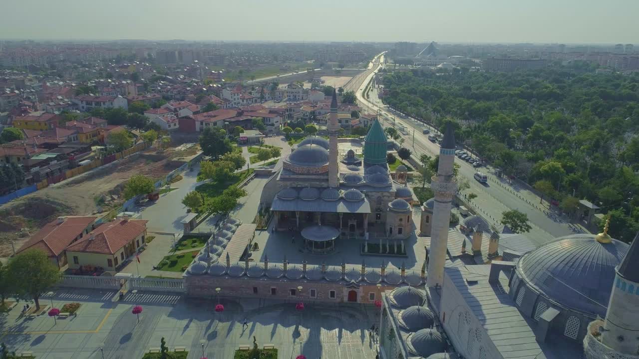 루미의 묘지와 셀리미예 모스크가 있는 메블라나 수도원, 코냐