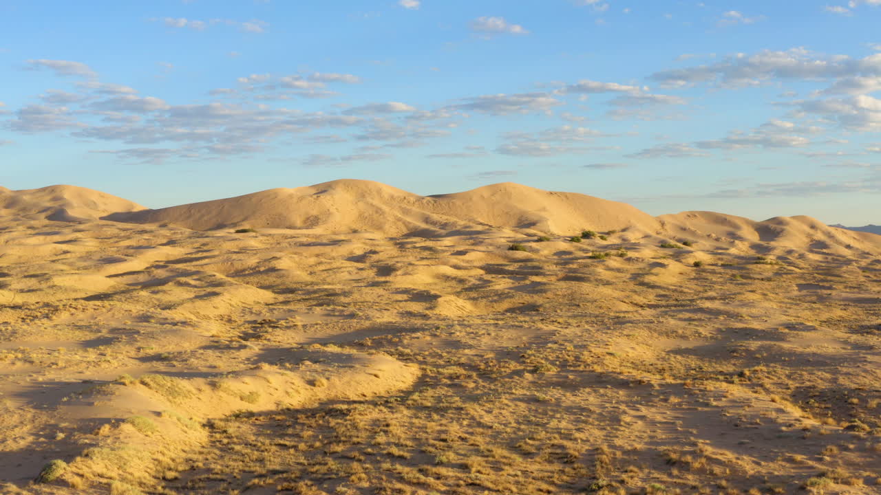 모하비 사막의 켈슨 모래언덕의 조감도