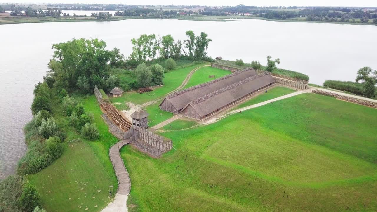 sitio arqueologico en biskupin