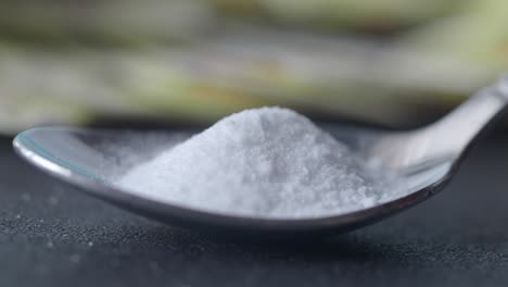 bicarbonato de sodio en una cuchara