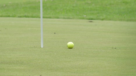 Campo-De-Golf-Con-Pelota