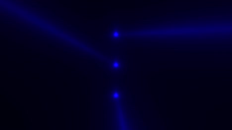 haces de luz azul brillante en el escenario