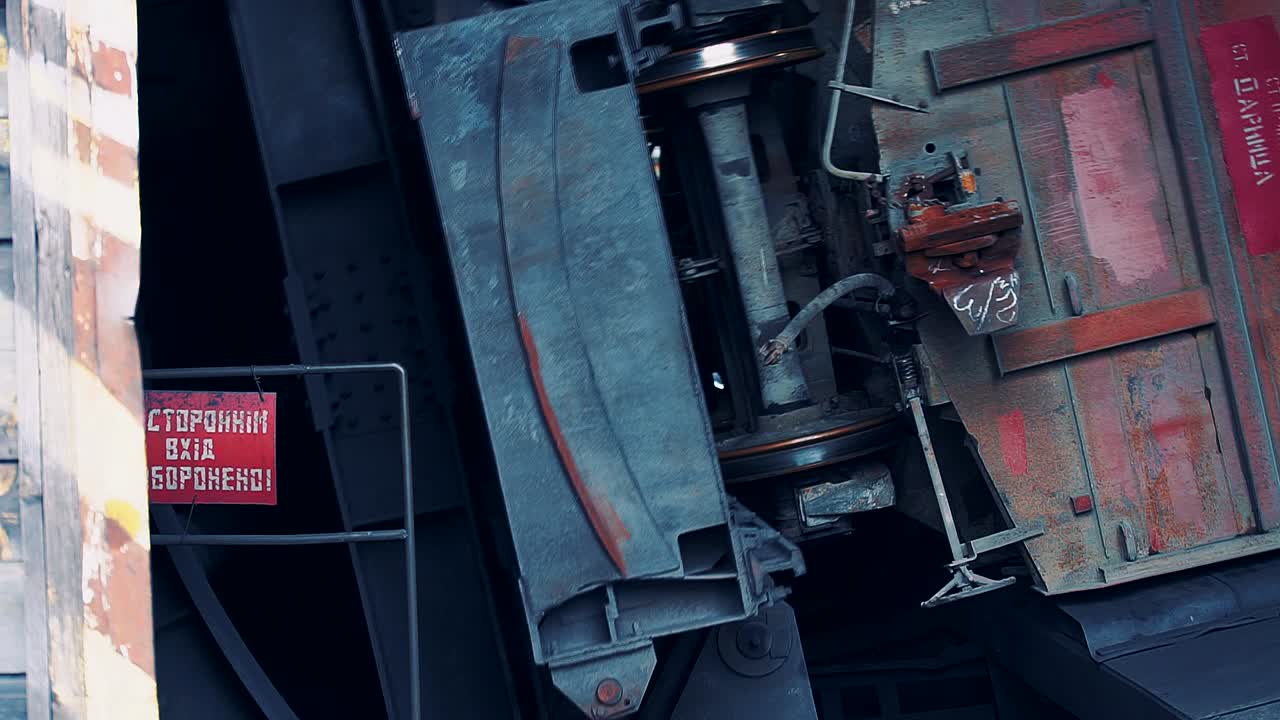 overturning a coal wagon at a power station. Unloading goods