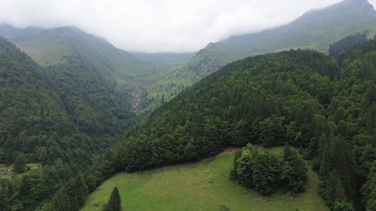 las casas de montaña de fiumenero son el destino invernal perfecto para divertirse 6